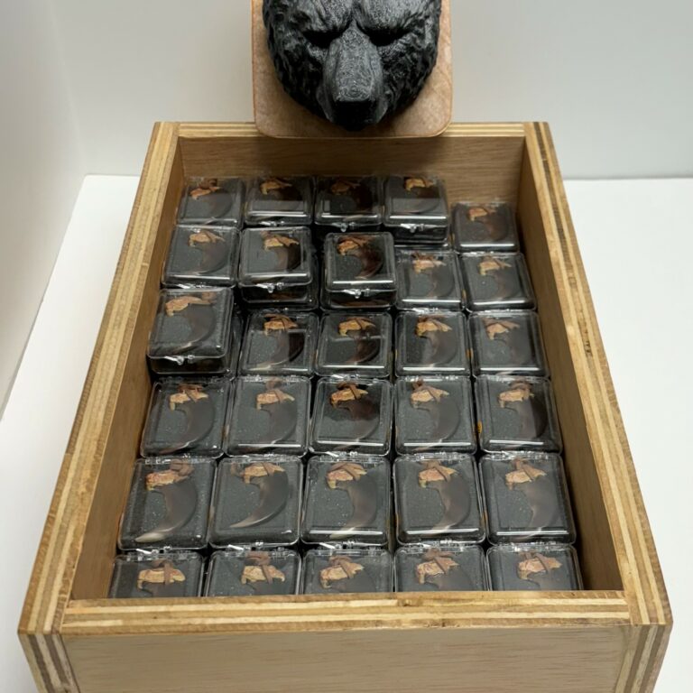 Bear Claw Necklace Display Package