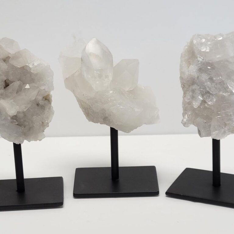 Quartz Cluster on Metal Stand