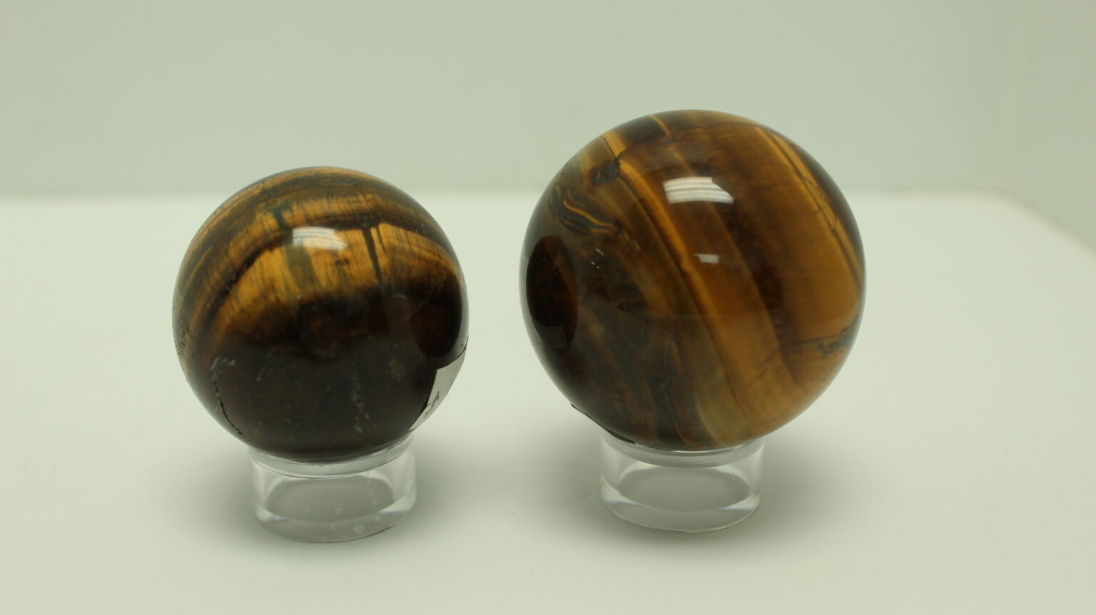 Polished Tiger Eye Sphere